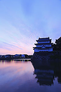 夜明けの名古屋城